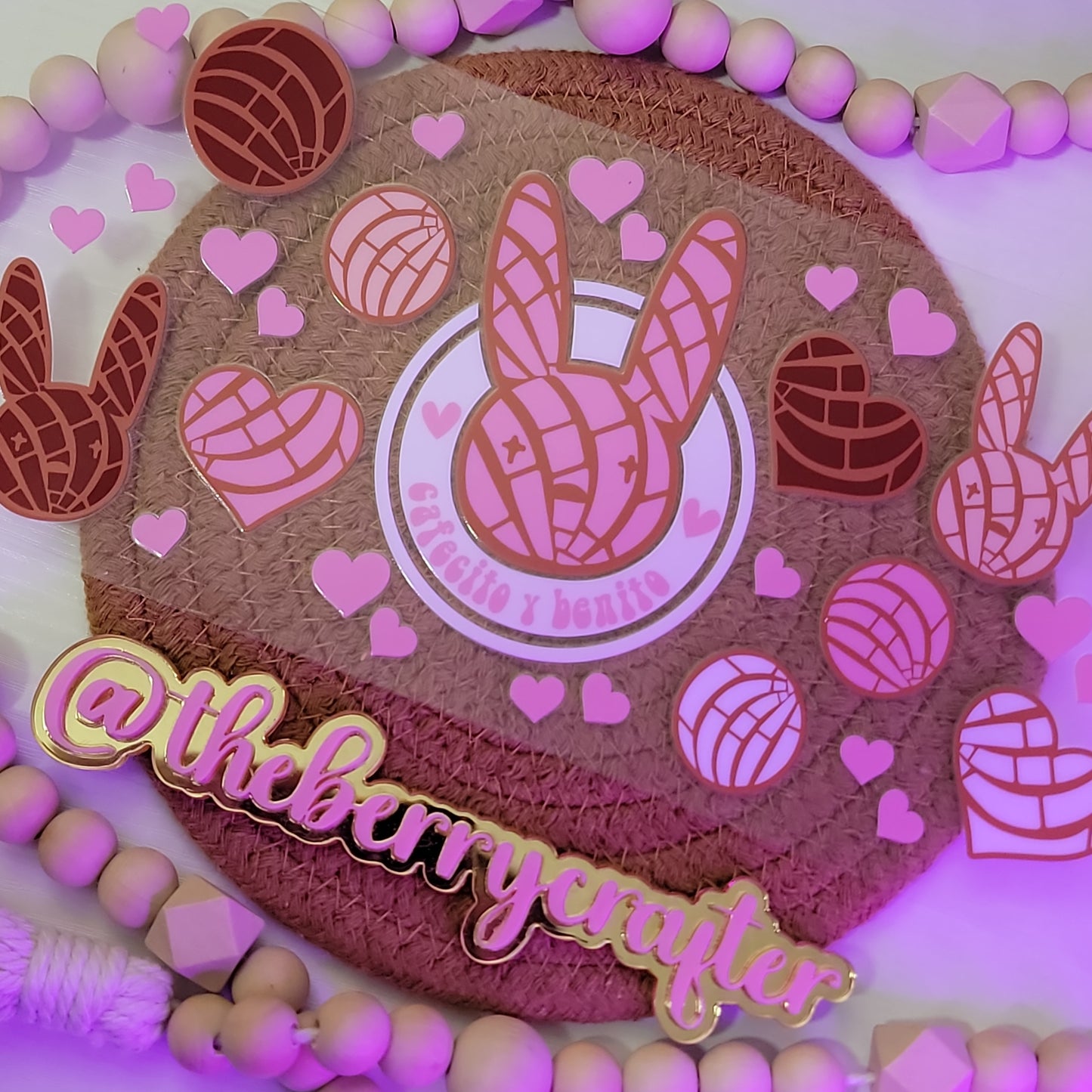 #268 Cafecito y Benito conchas UVDTF Wrap